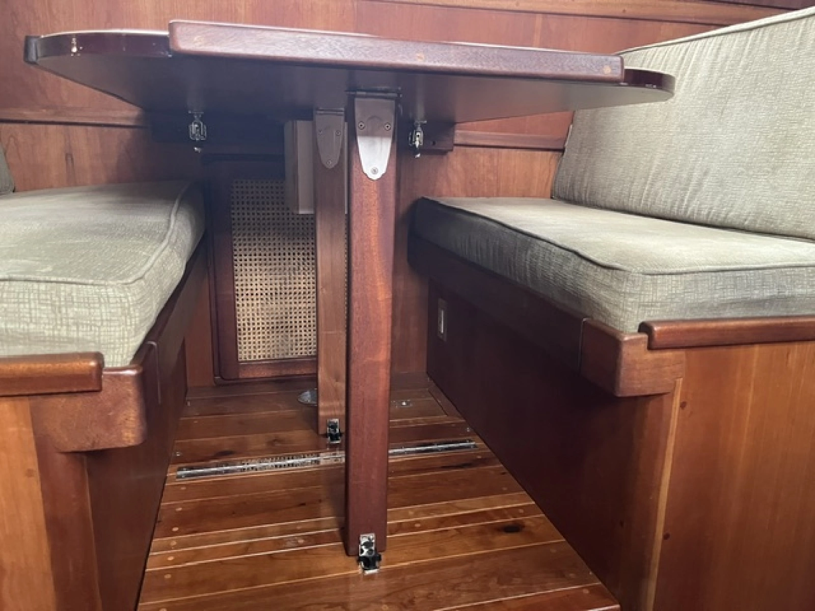 2020 Bruce Roberts Bruce Roberts 46' Pilothouse 46