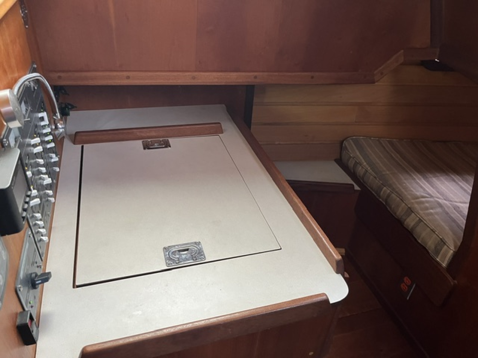 2020 Bruce Roberts Bruce Roberts 46' Pilothouse 46