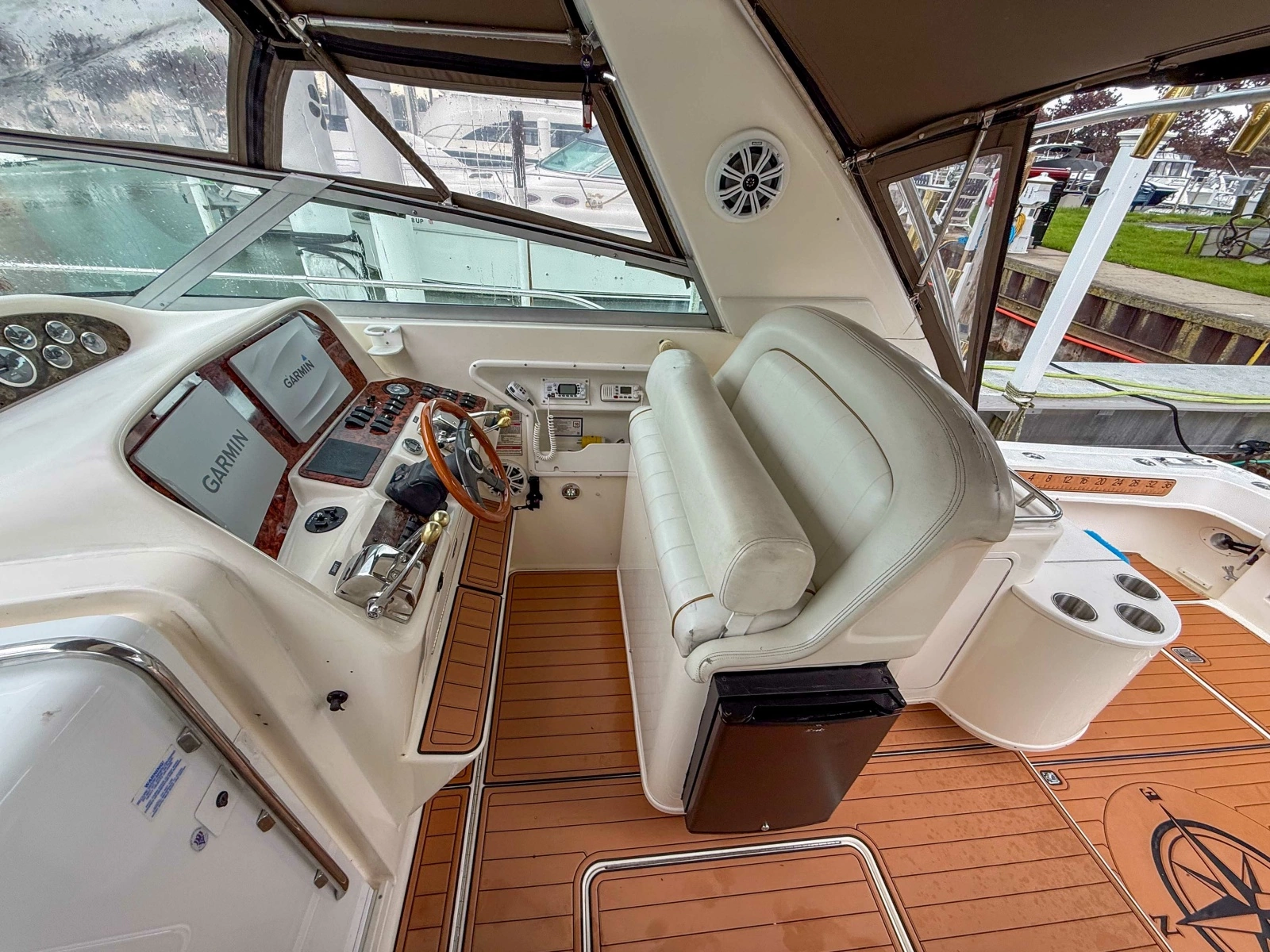 1997 Sea Ray 330 Express Cruiser