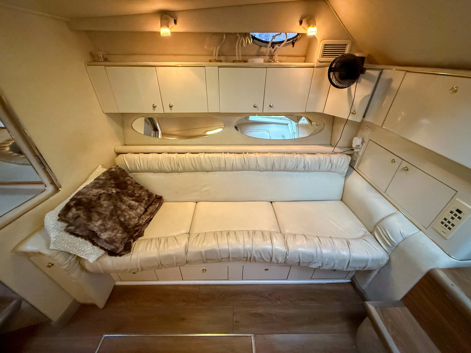 1997 Sea Ray 330 Express Cruiser