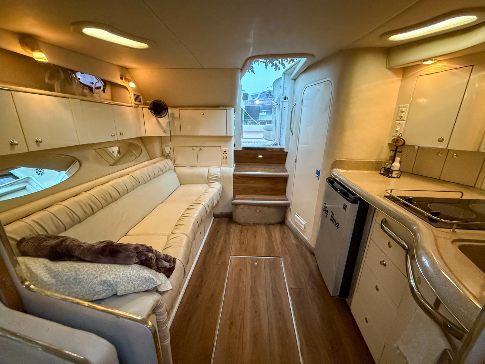 1997 Sea Ray 330 Express Cruiser