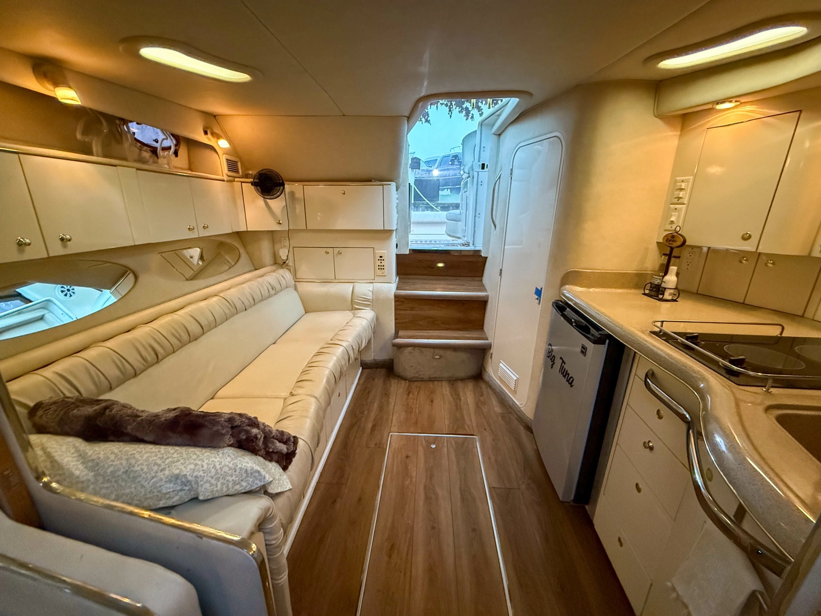 1997 Sea Ray 330 Express Cruiser