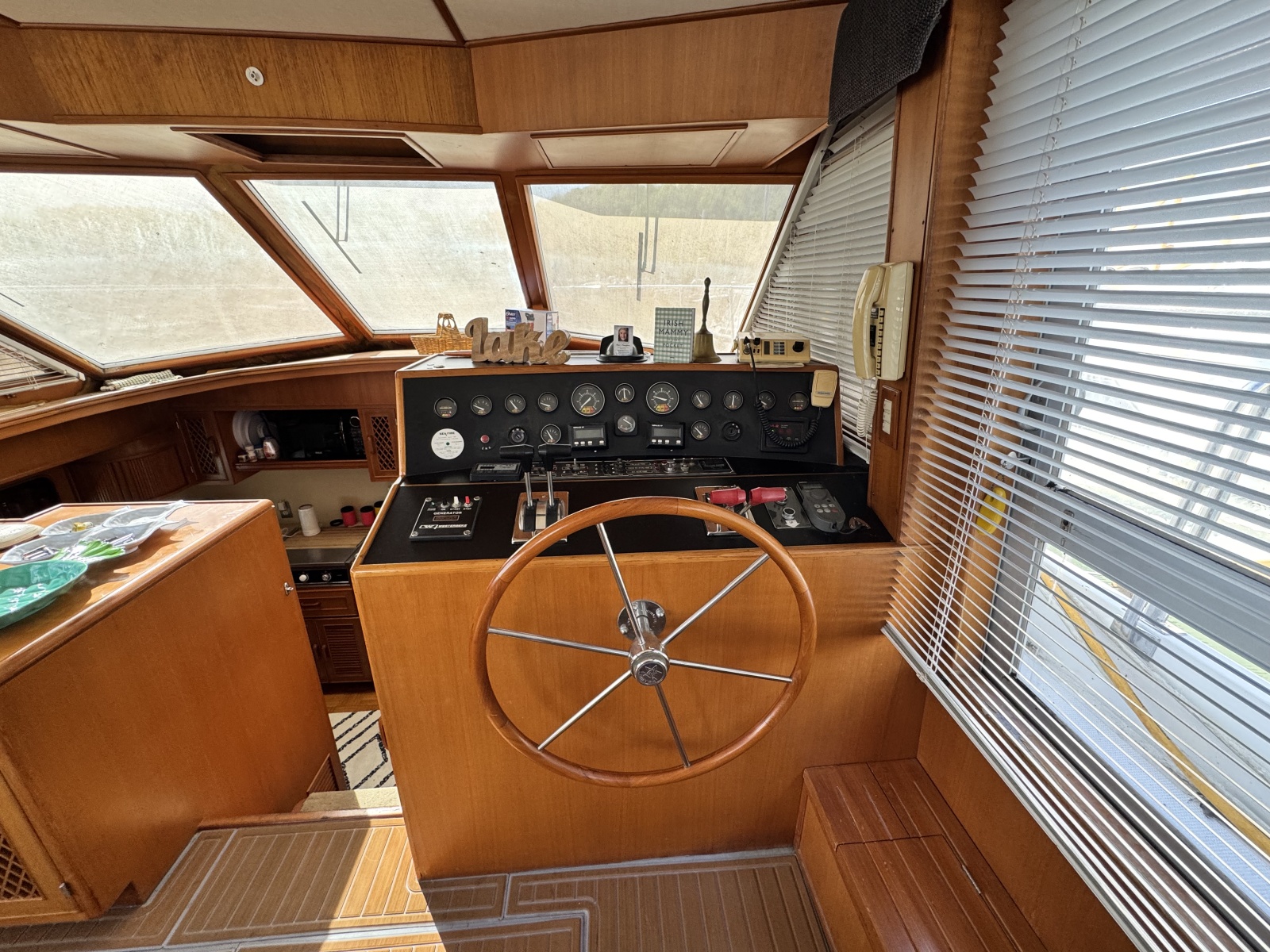 1989 Hi-Star 44 Trawler 44