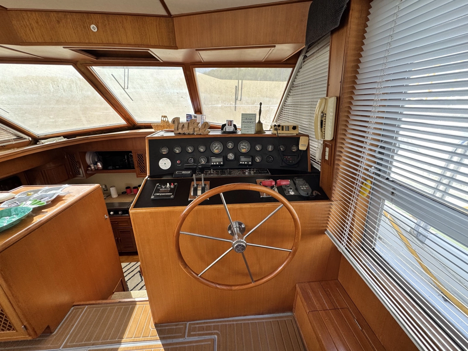 1989 Hi-Star 44 Trawler 44