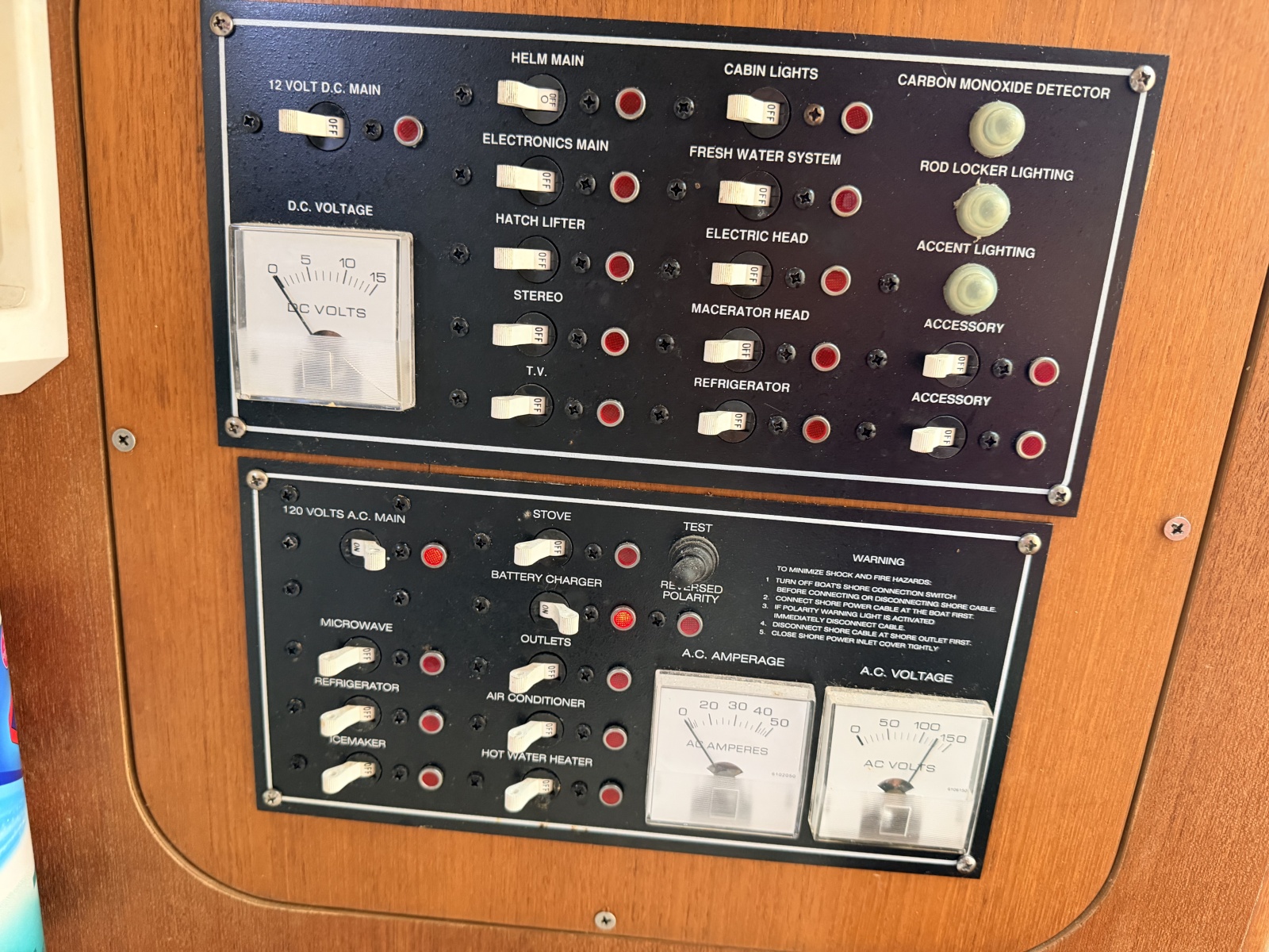 2006 Pursuit 3070