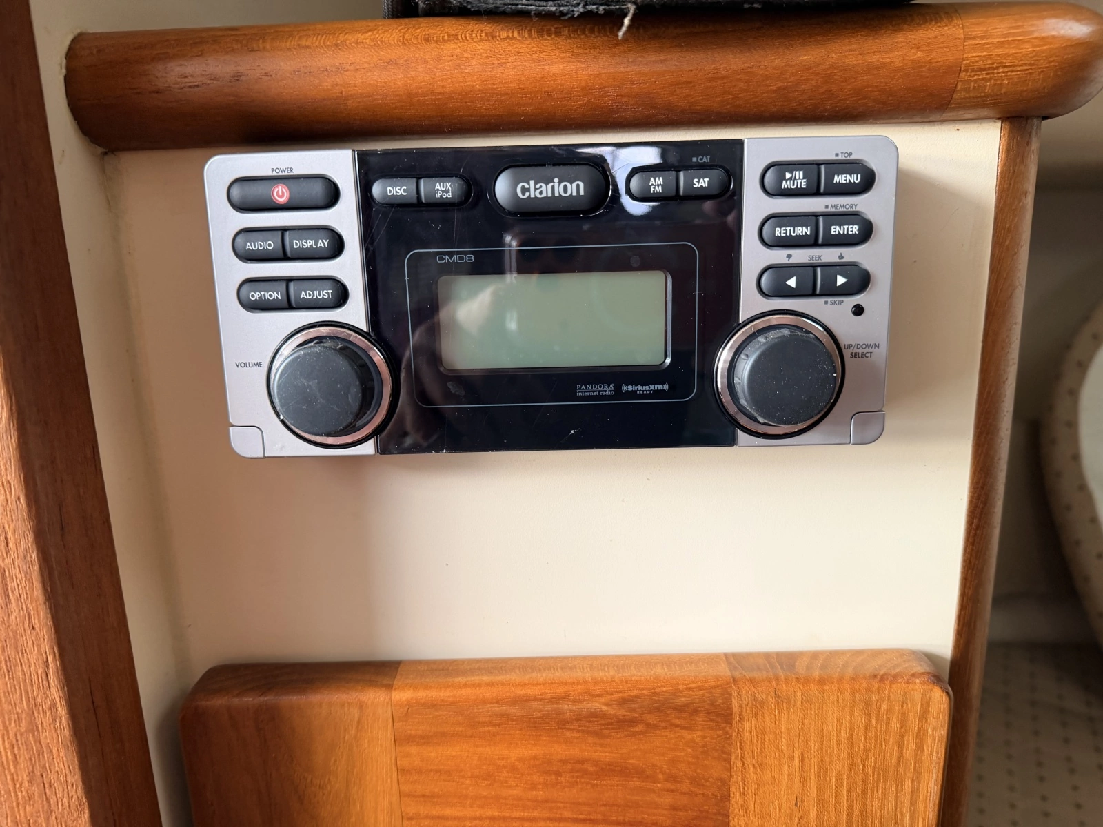 2006 Pursuit 3070