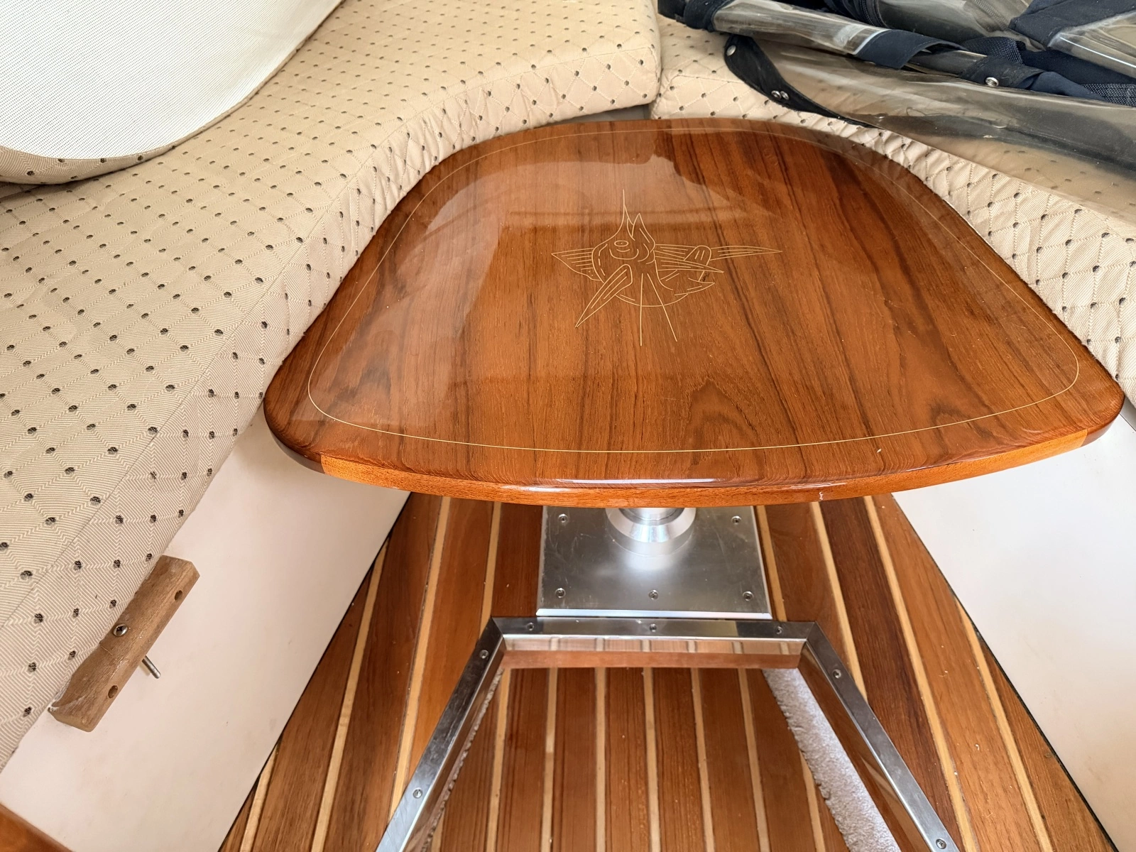 2006 Pursuit 3070
