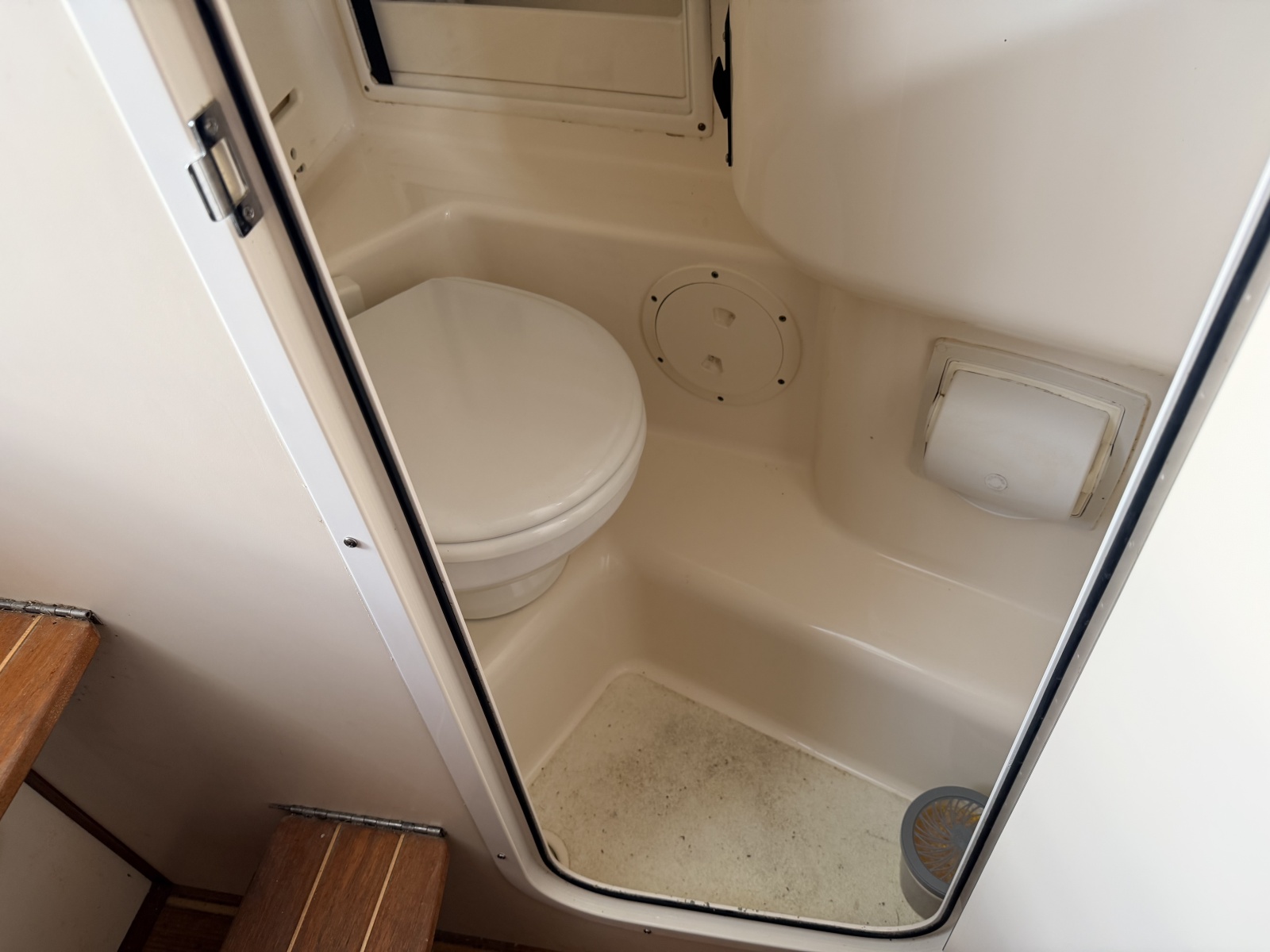2006 Pursuit 3070