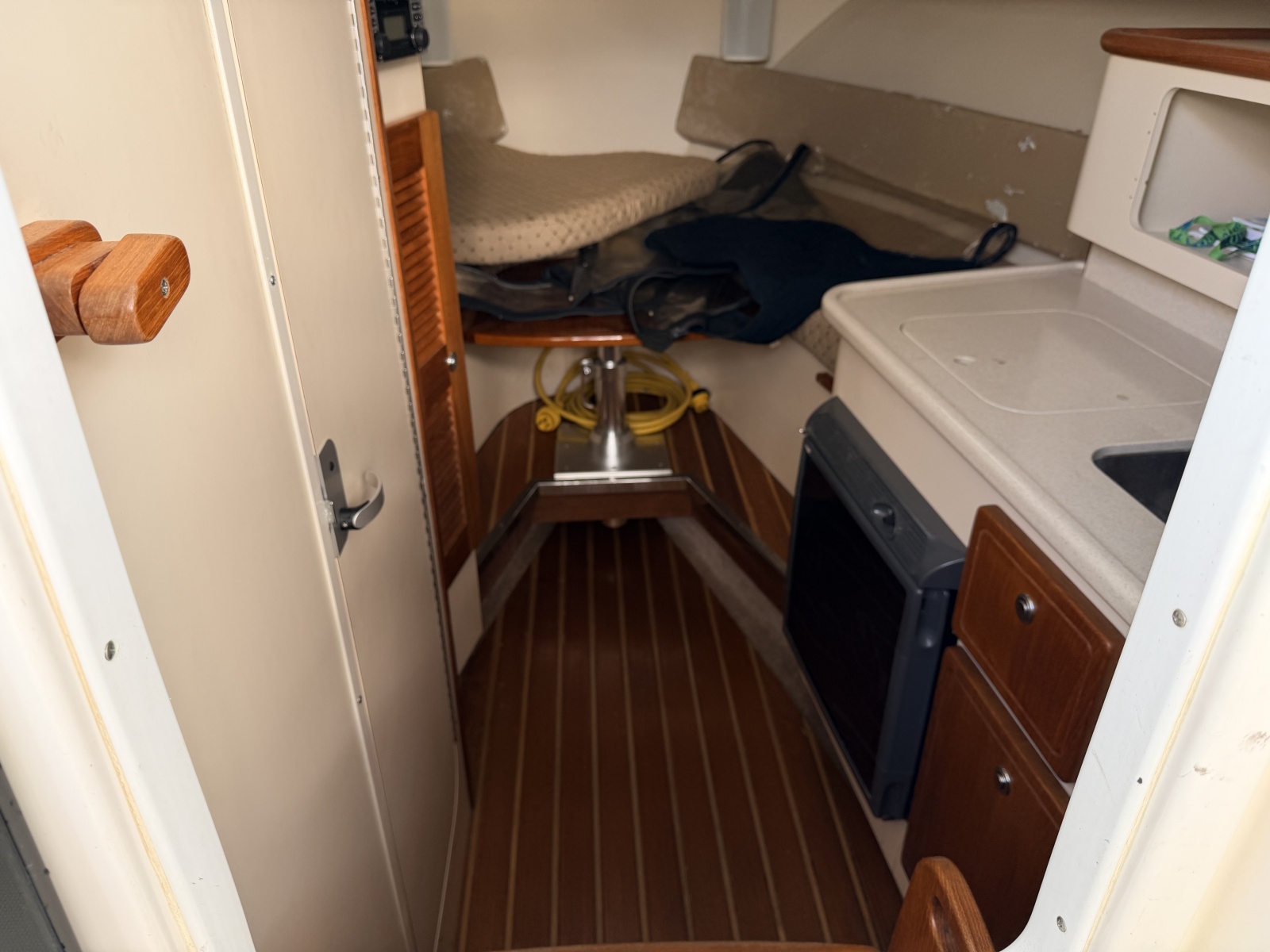 2006 Pursuit 3070