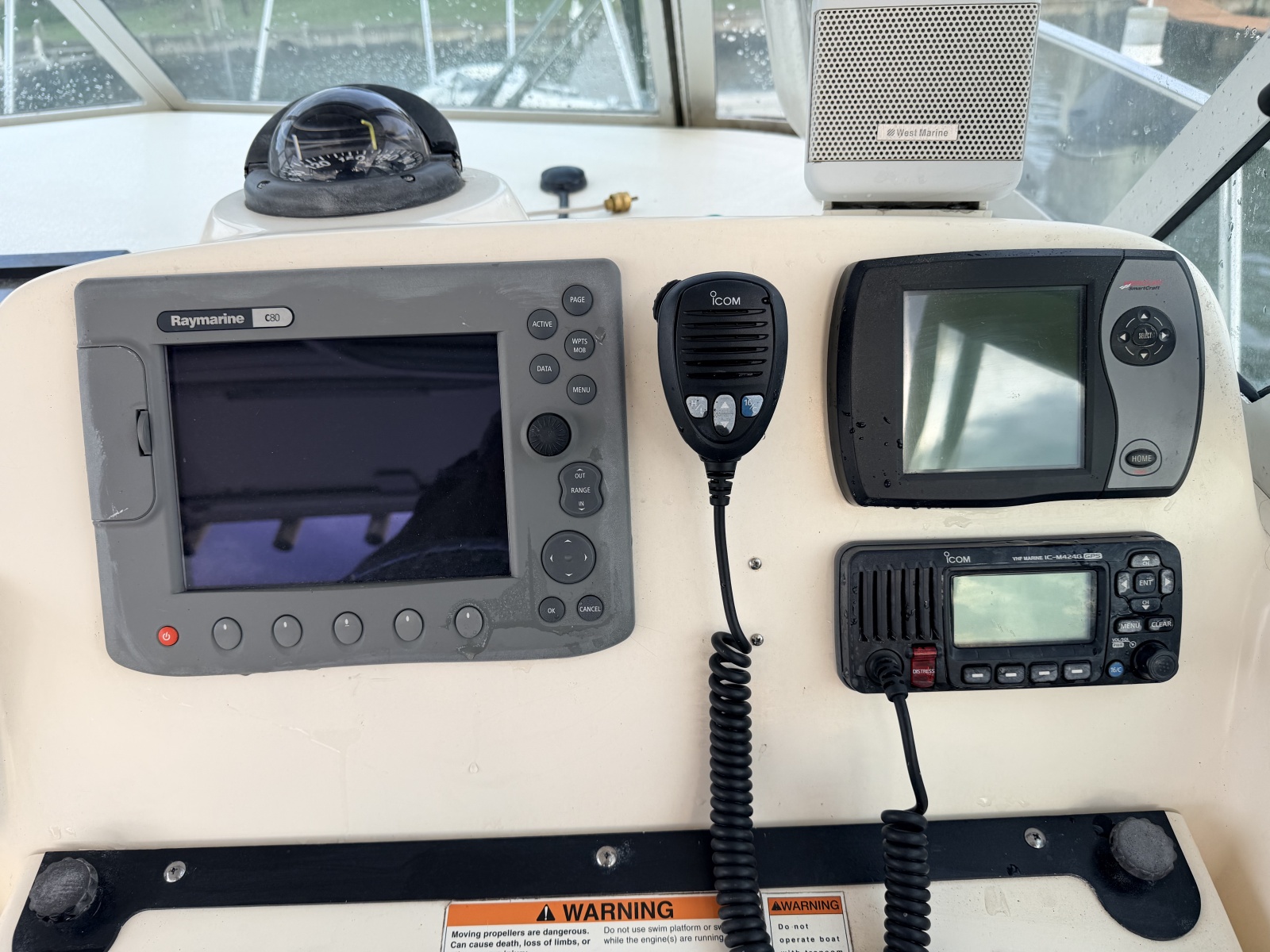 2006 Pursuit 3070
