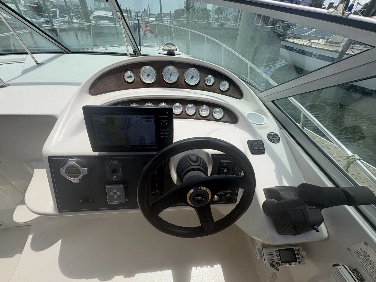 2000 Monterey 322 Cruiser