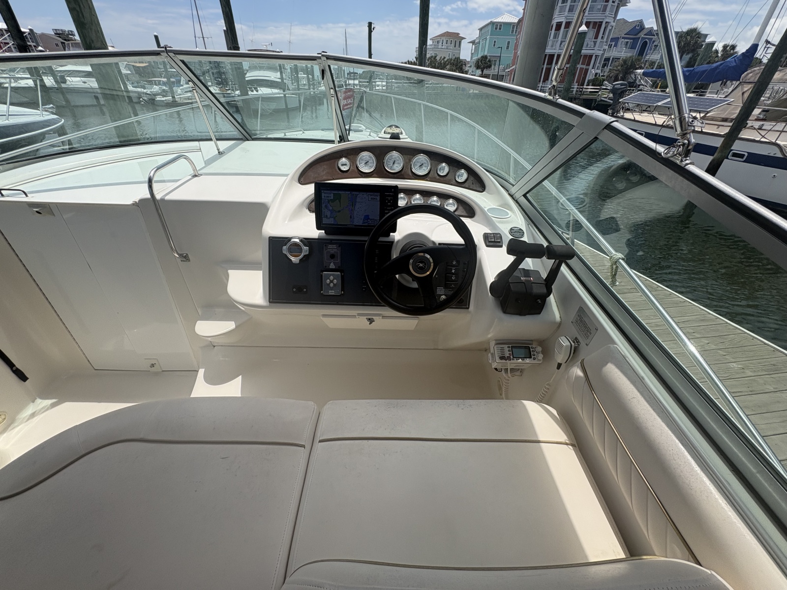 2000 Monterey 322 Cruiser