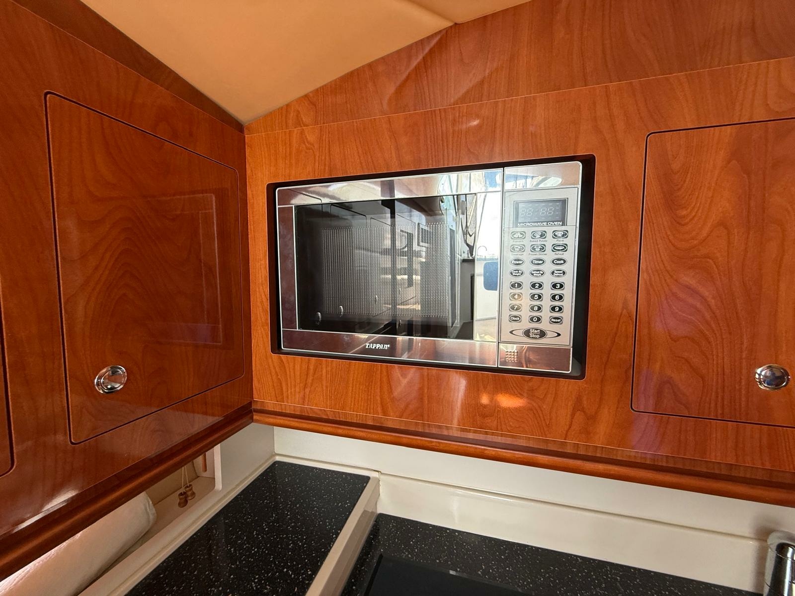 2007 Four Winns 378 37