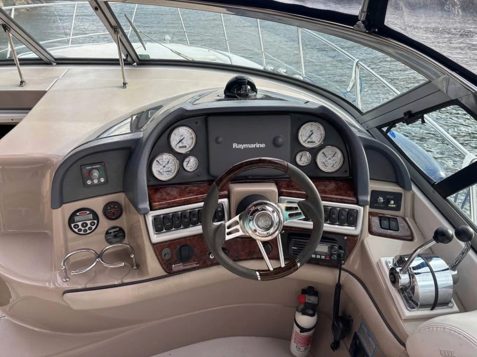 2006 Four Winns  348 Vista