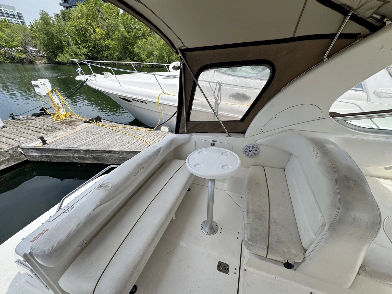2001 Sea Ray 280 Sundancer 28