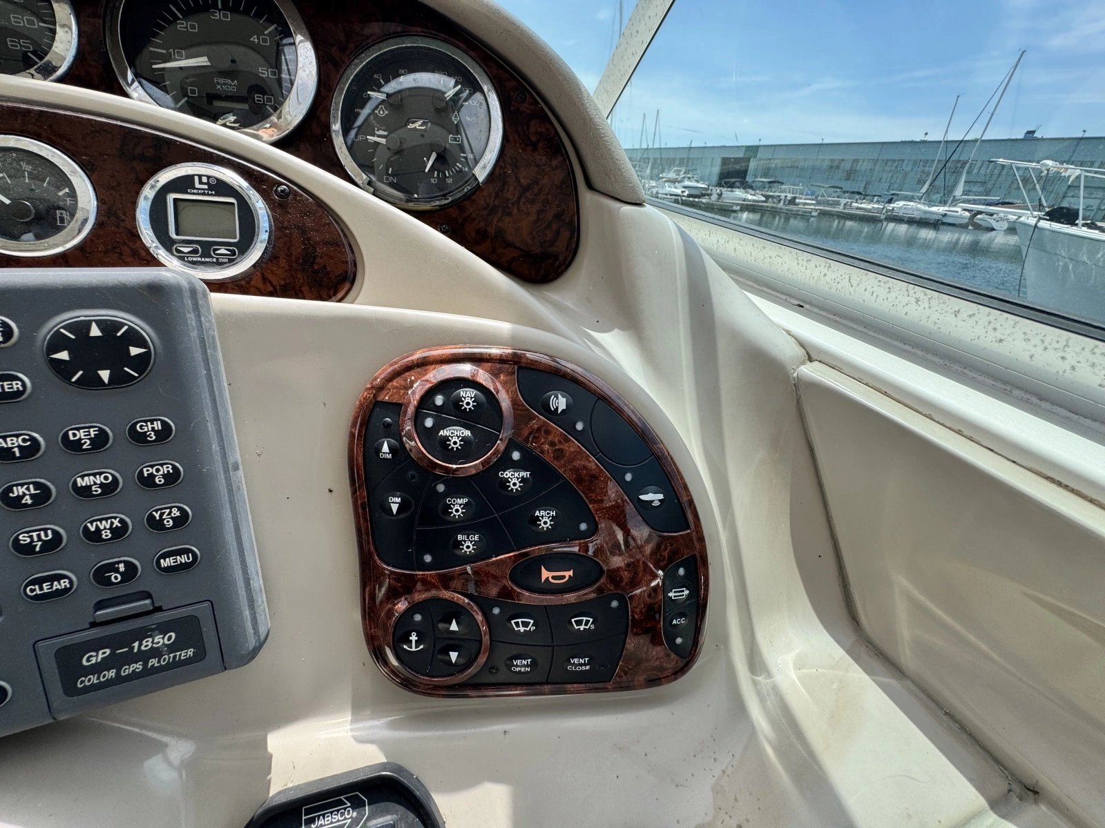 2001 Sea Ray 280 Sundancer 28