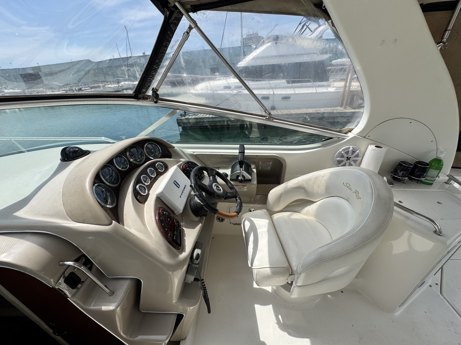 2001 Sea Ray 280 Sundancer 28