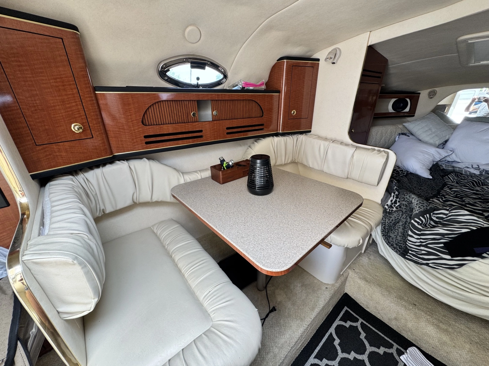 2001 Sea Ray 280 Sundancer 28