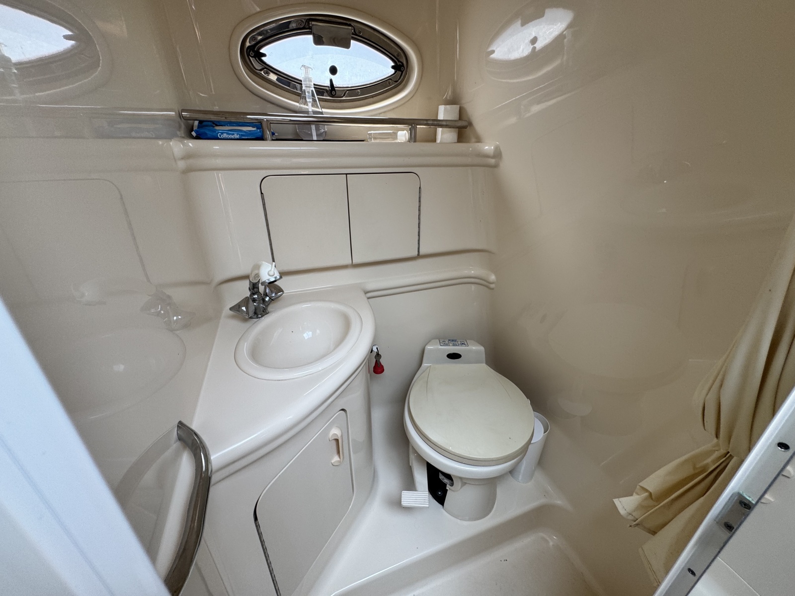 2001 Sea Ray 280 Sundancer 28