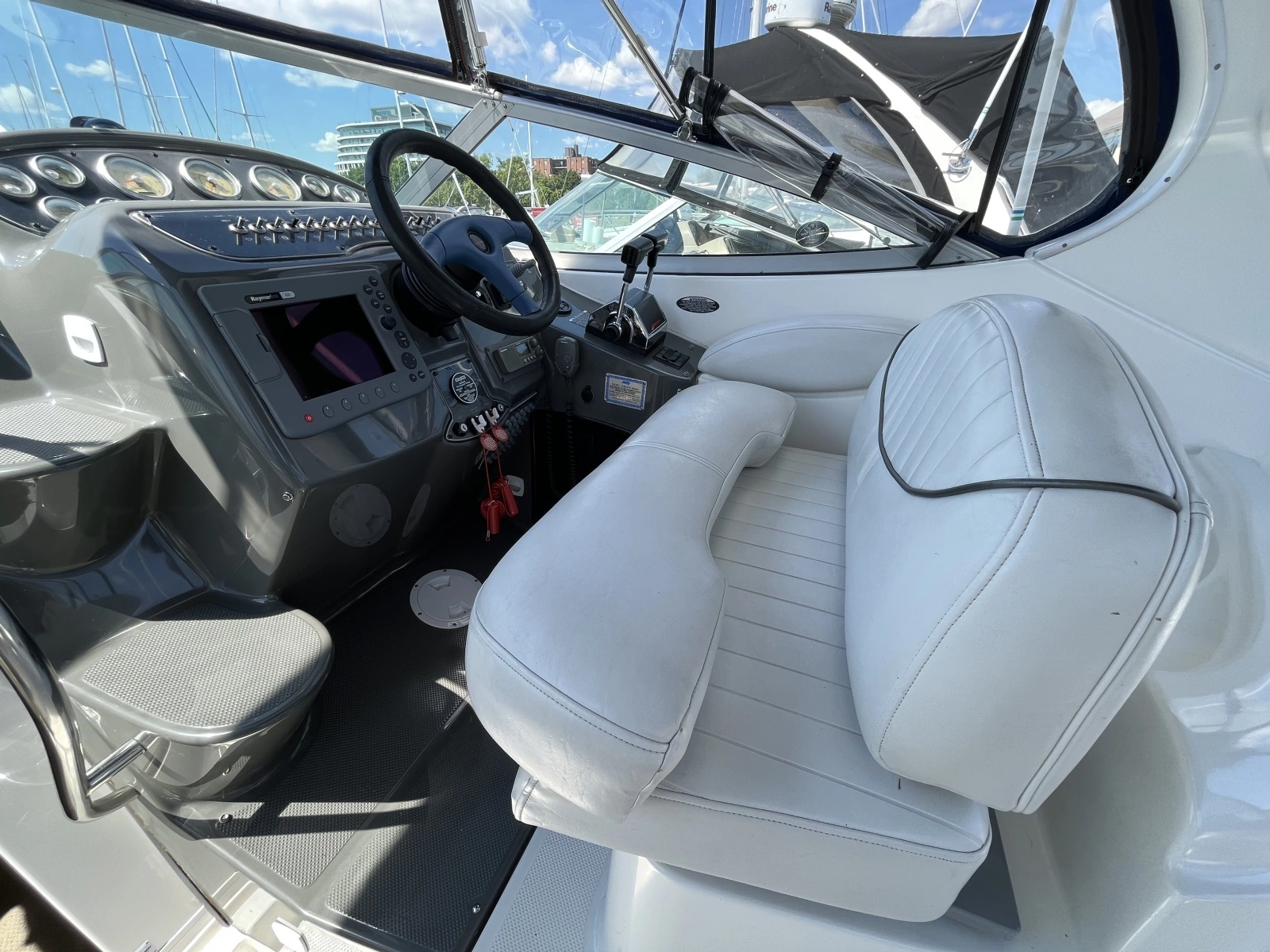 2005 Maxum 3100 SE