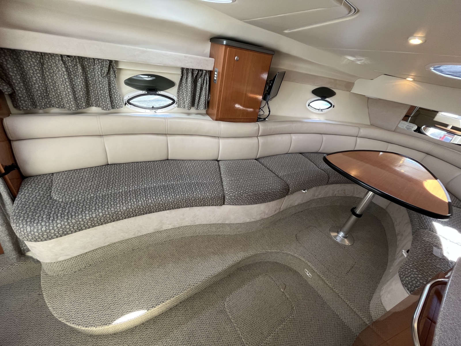 2005 Maxum 3100 SE