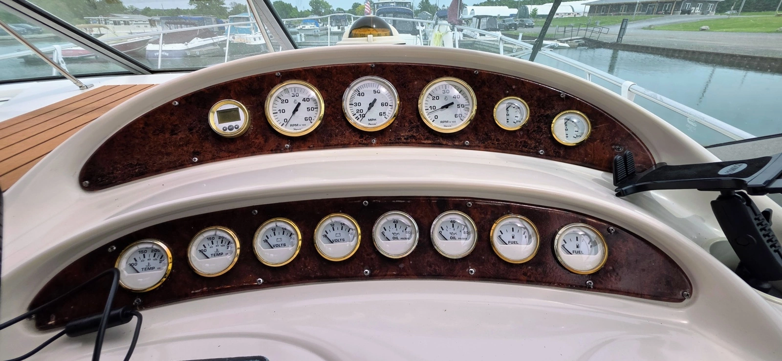 1999 Monterey 332 CR 33