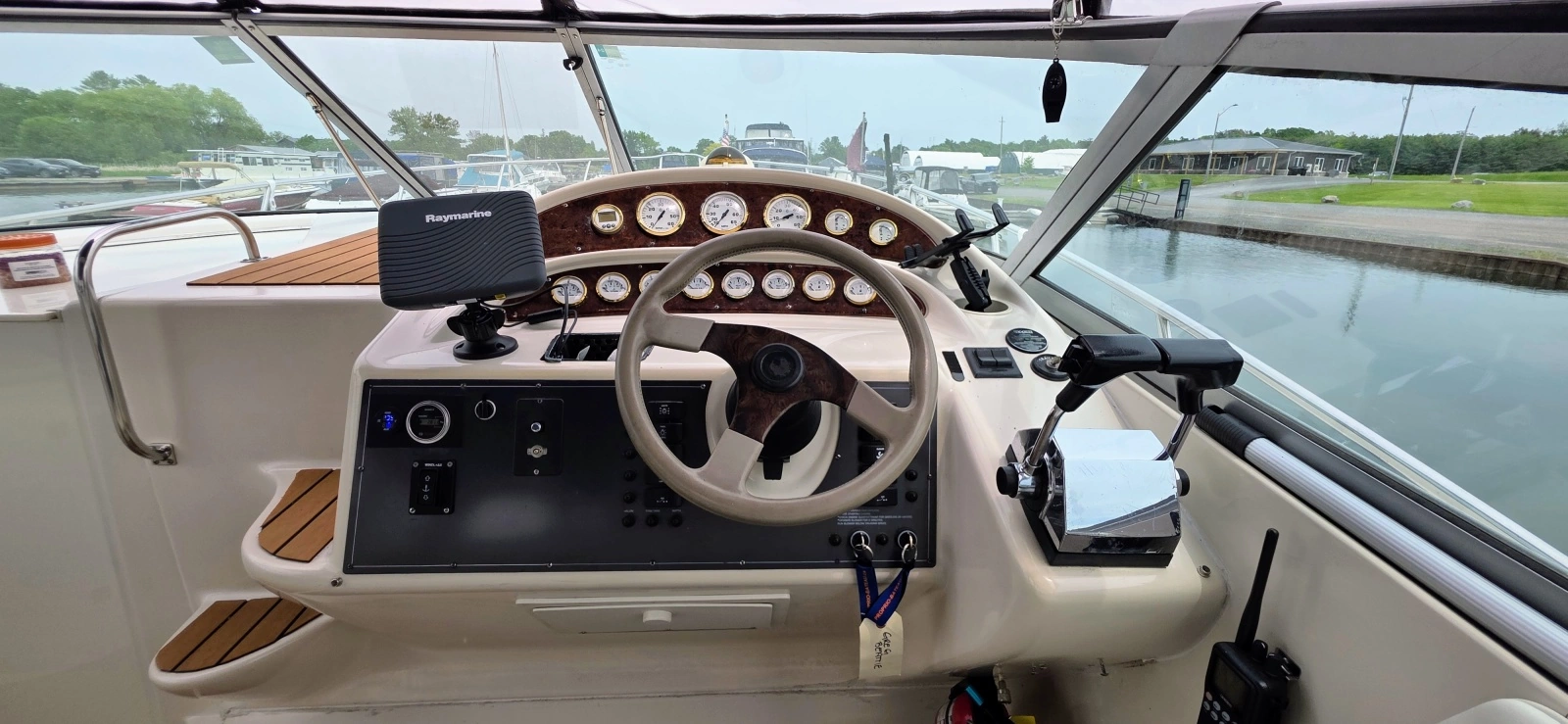 1999 Monterey 332 CR 33
