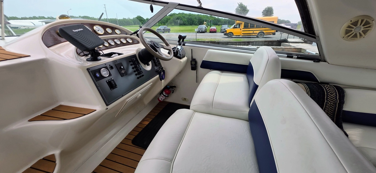 1999 Monterey 332 CR 33
