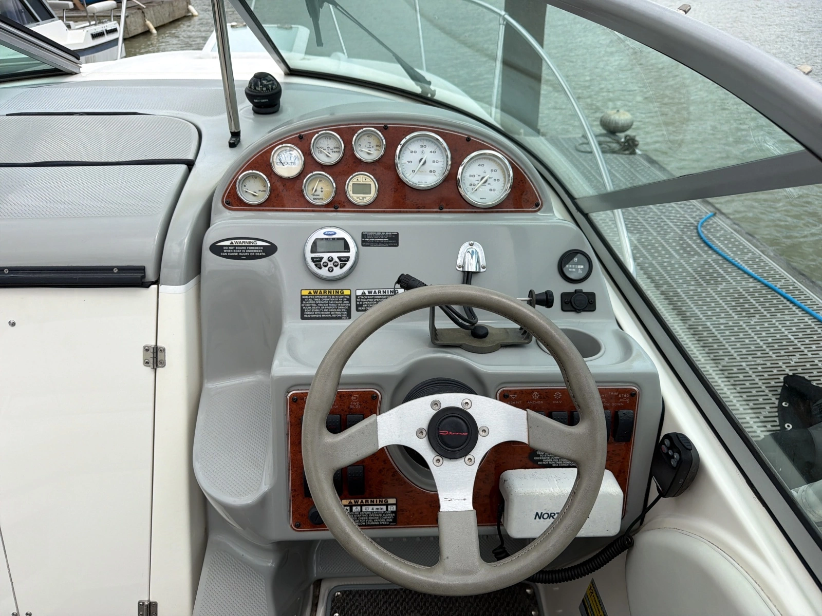 2007 Bayliner 245