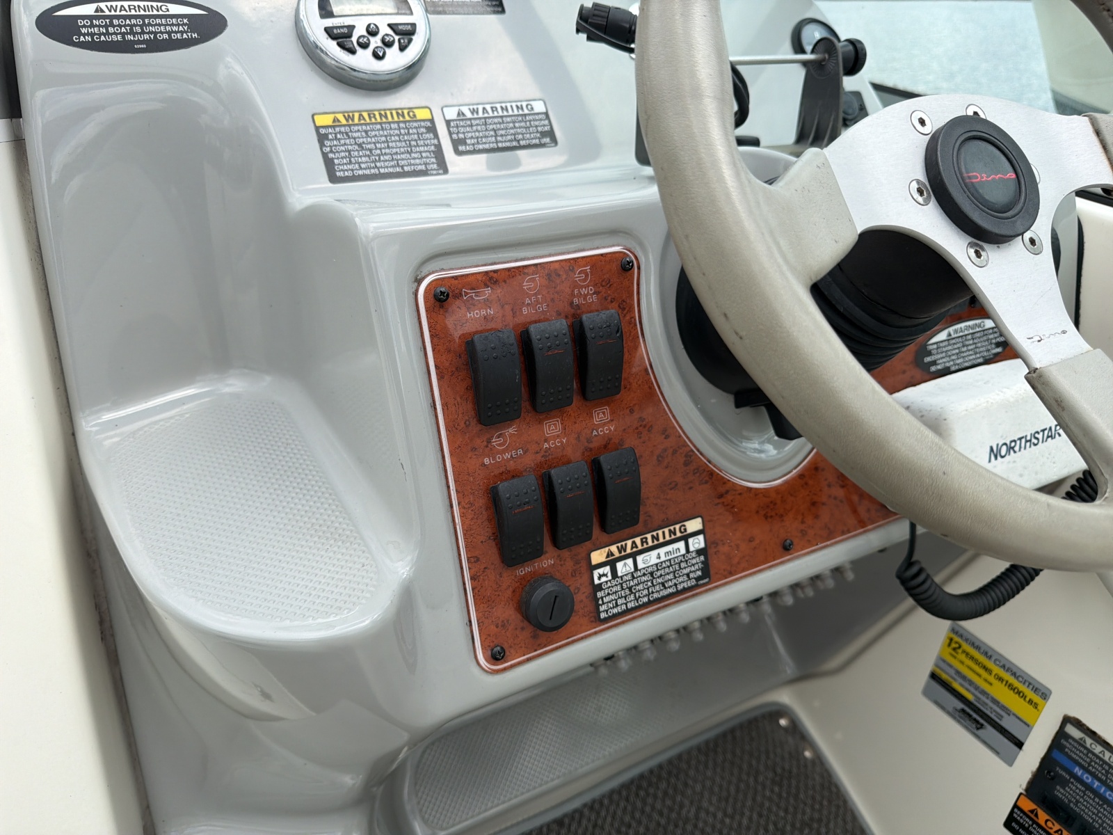 2007 Bayliner 245