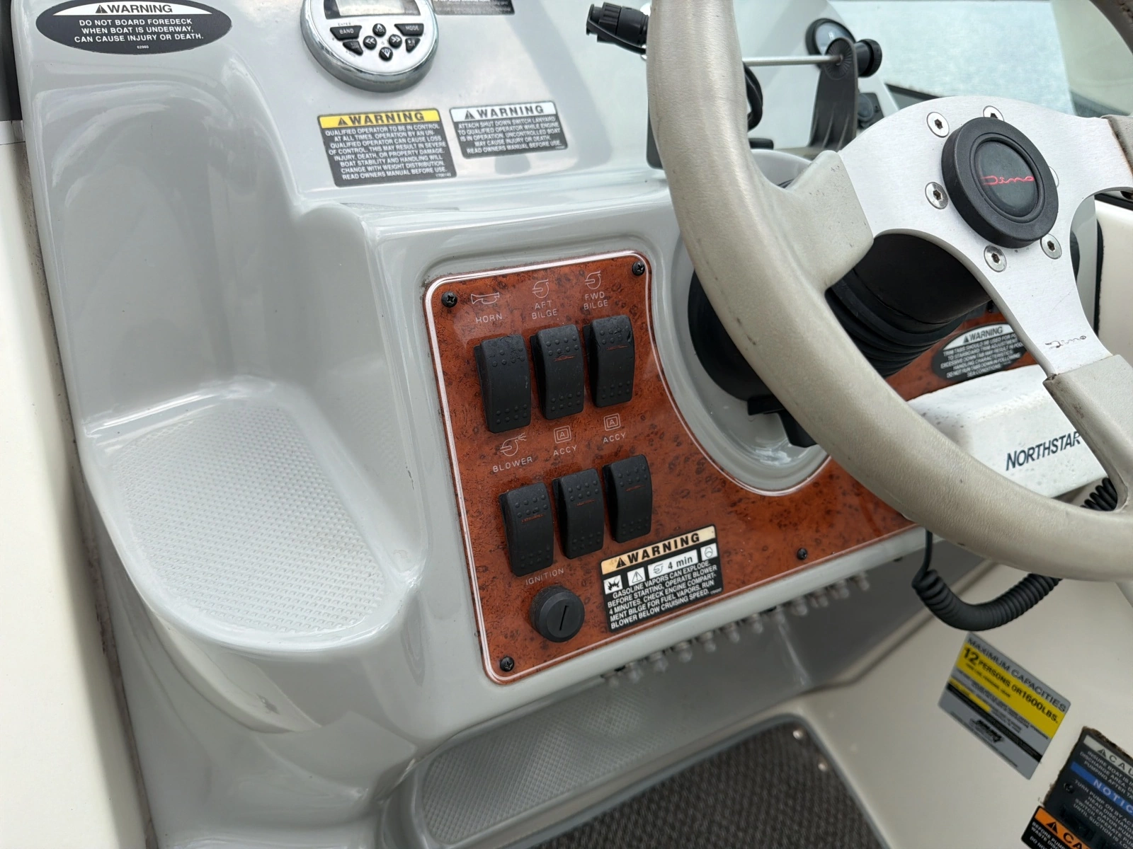 2007 Bayliner 245