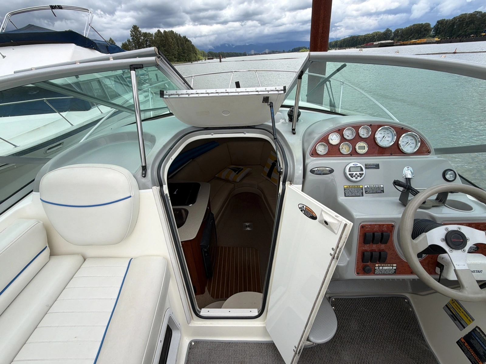 2007 Bayliner 245