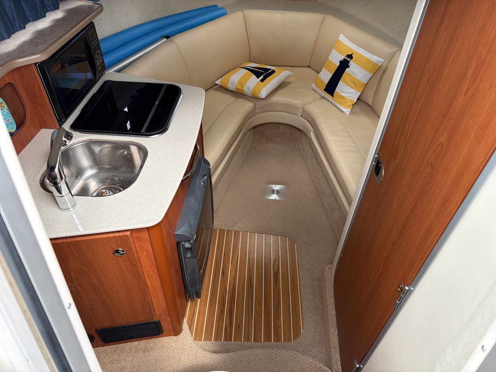 2007 Bayliner 245
