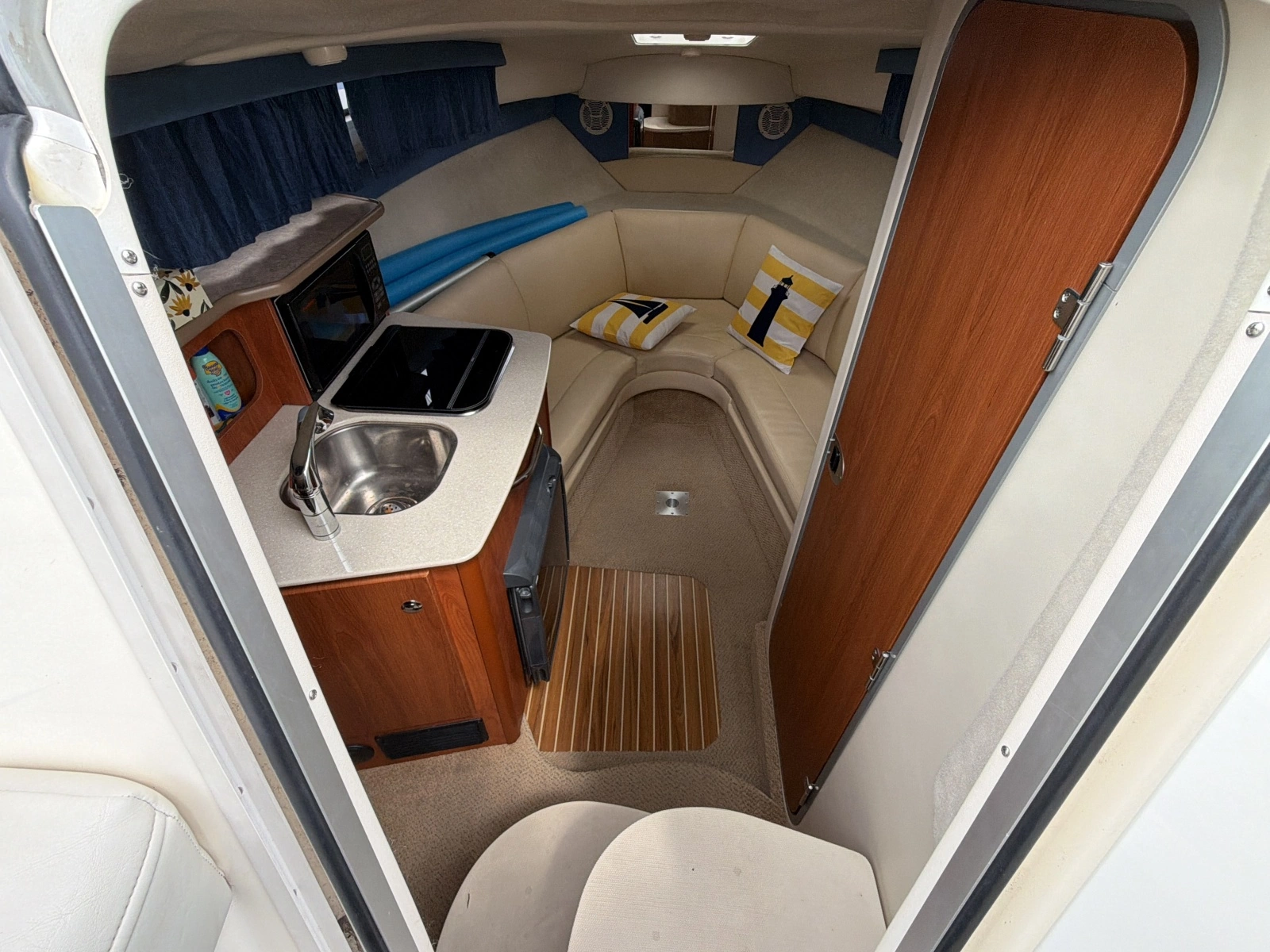 2007 Bayliner 245
