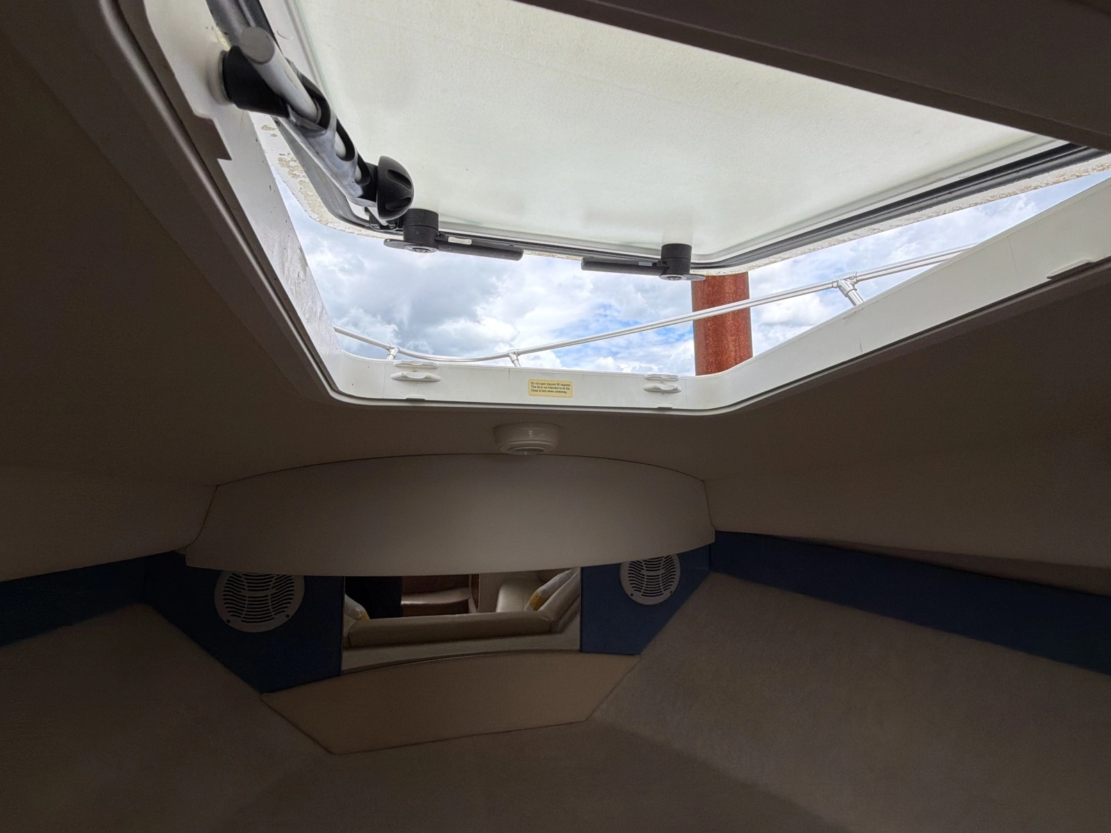 2007 Bayliner 245