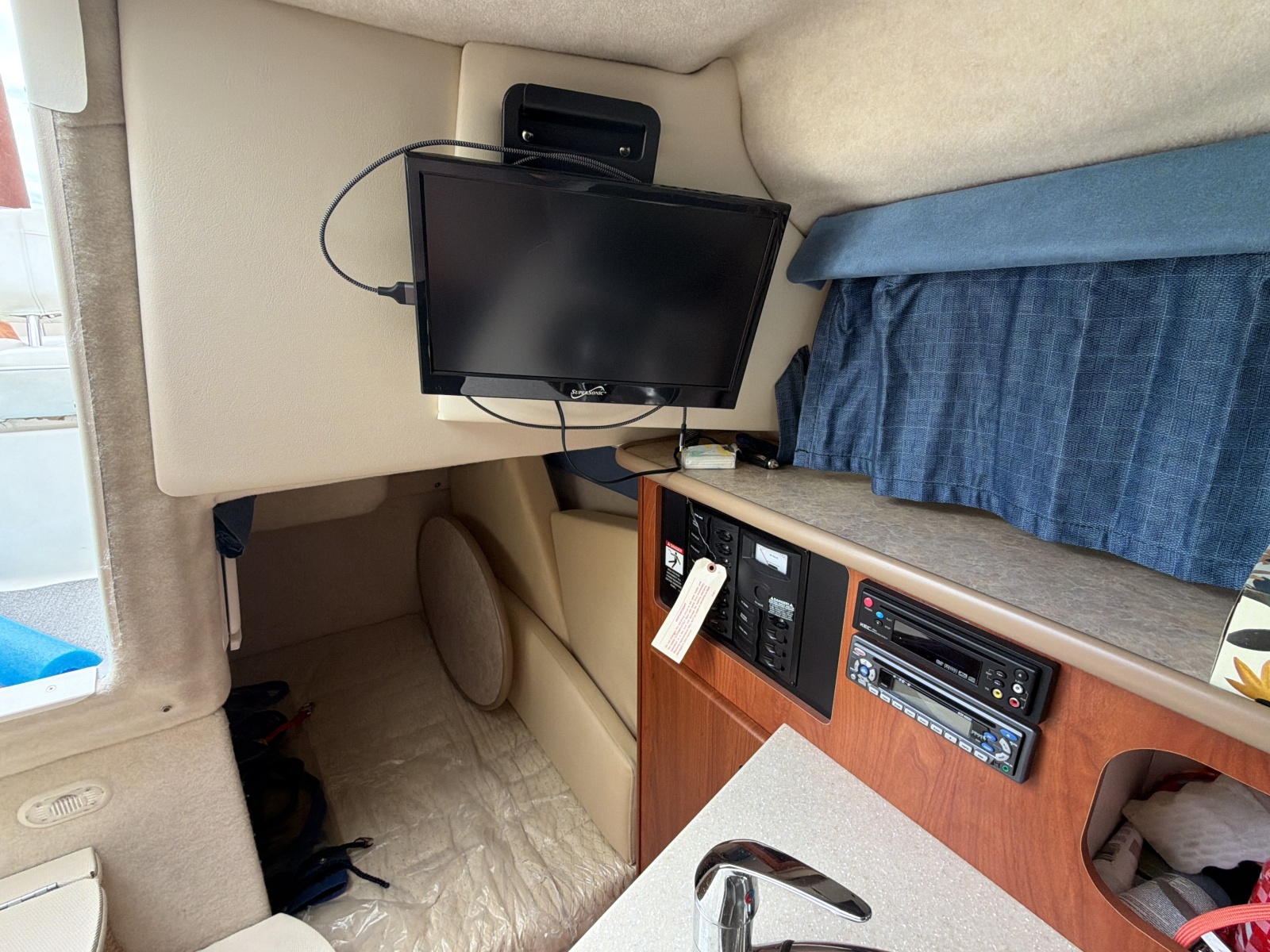 2007 Bayliner 245