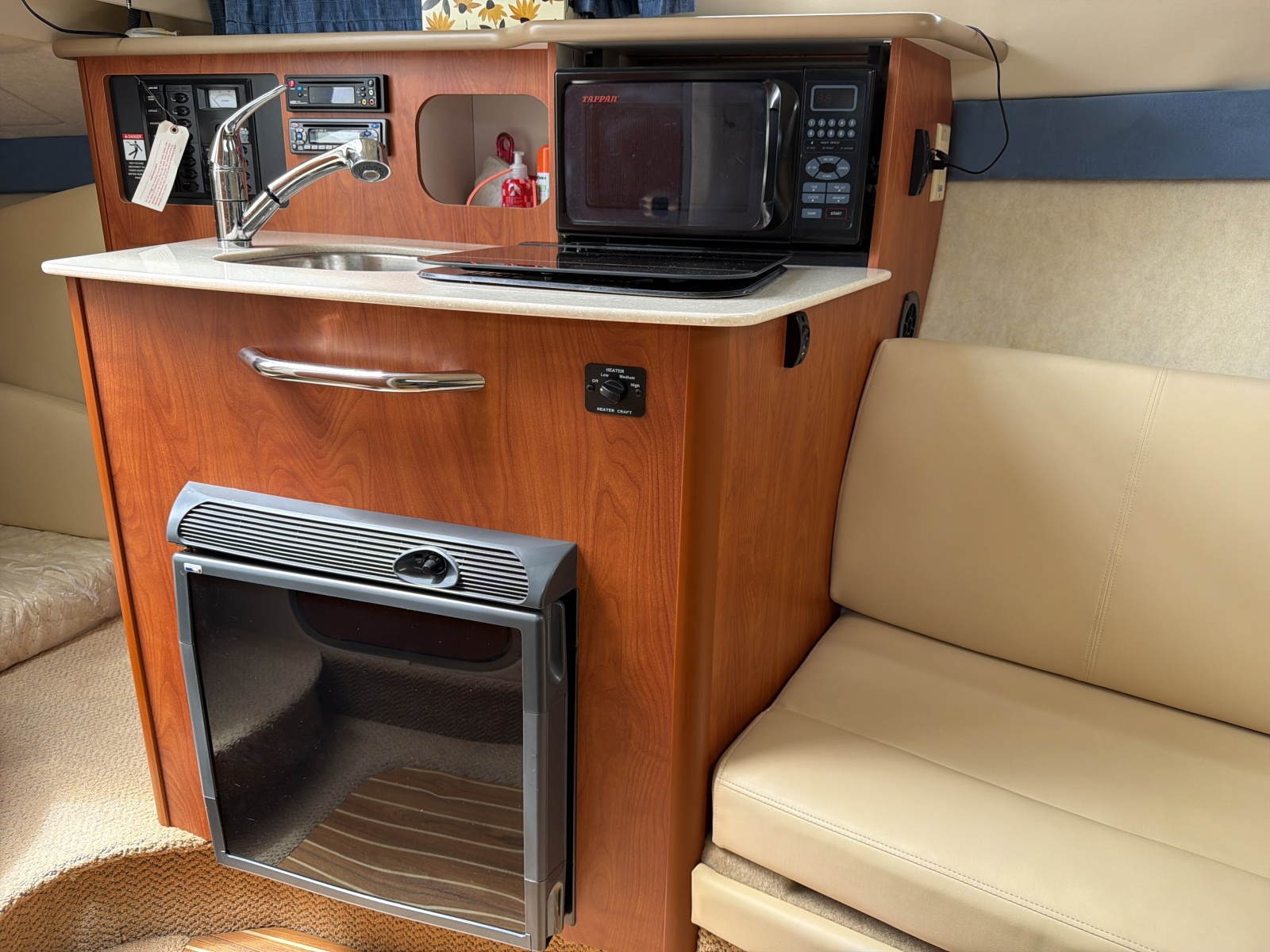 2007 Bayliner 245