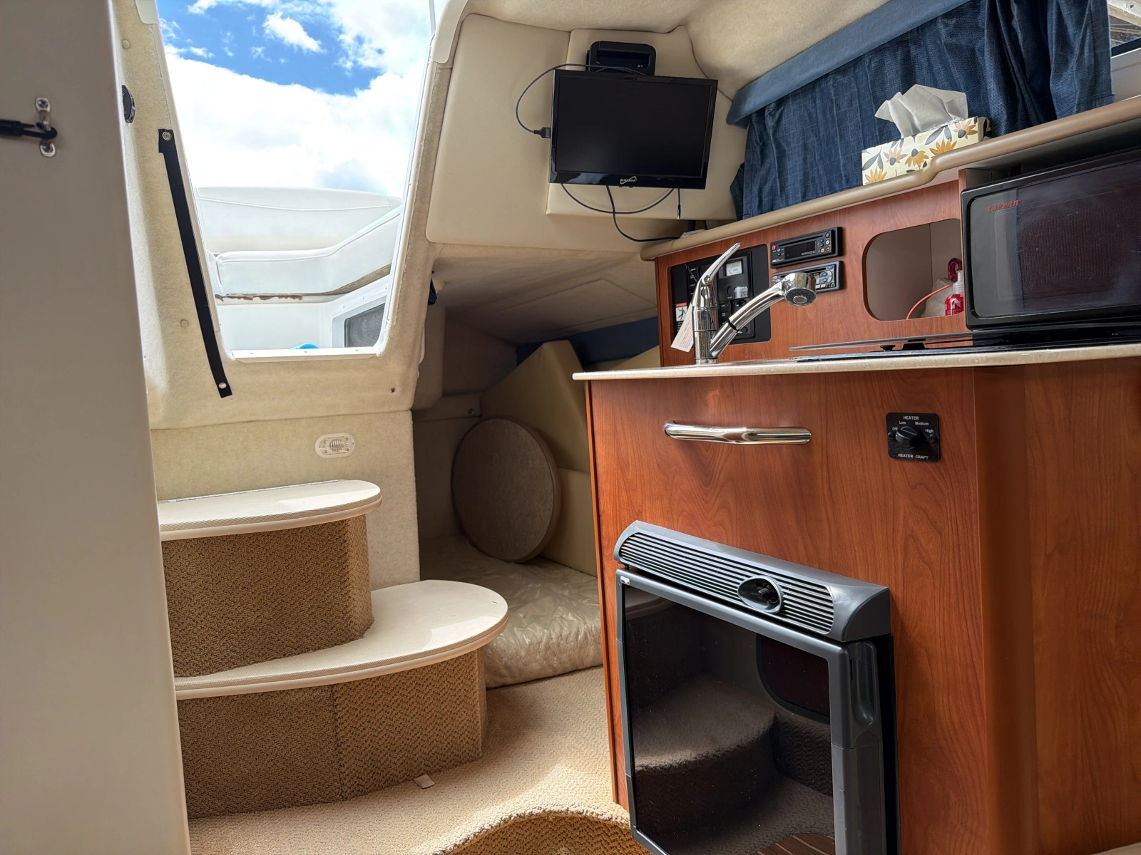 2007 Bayliner 245