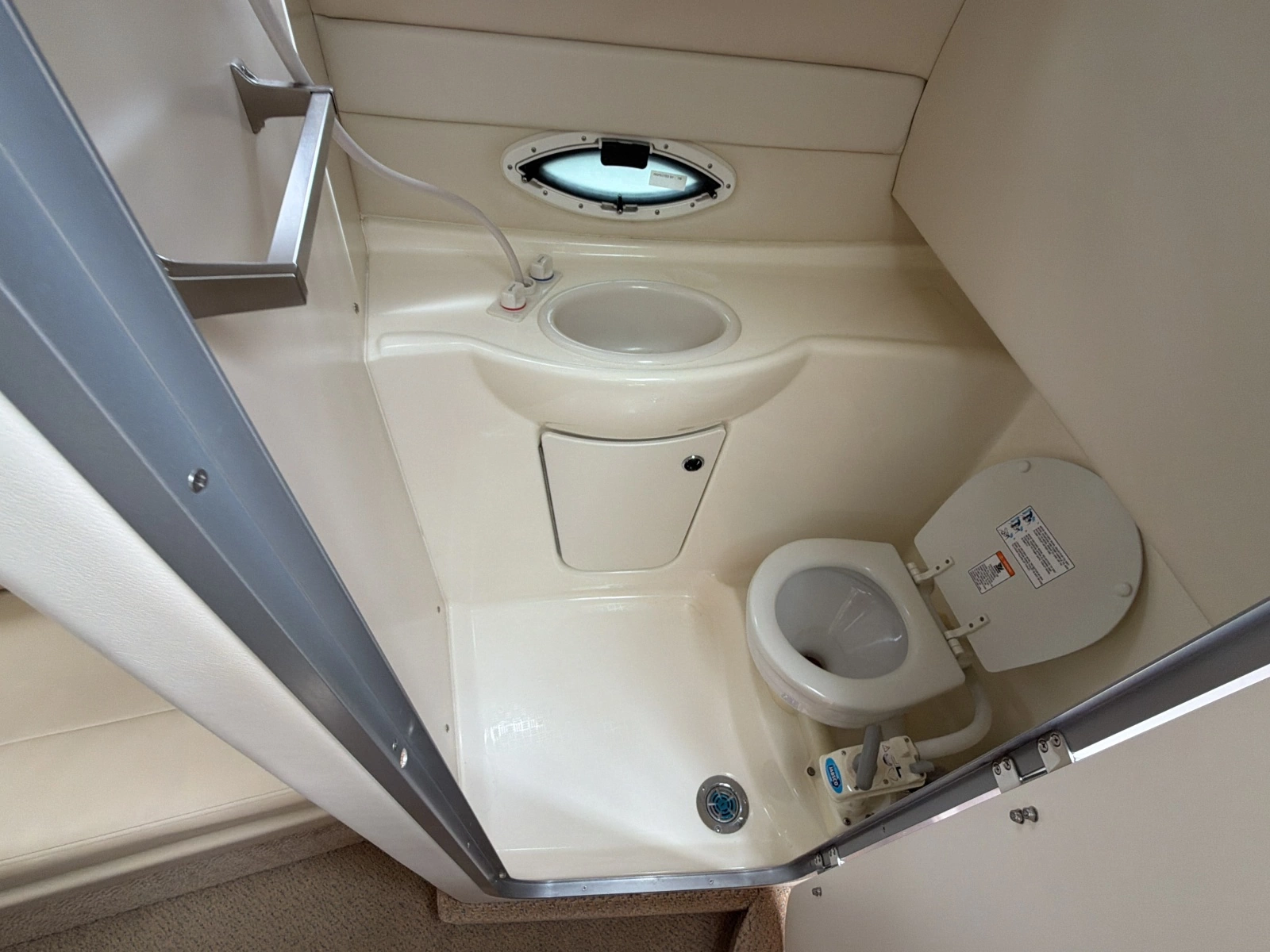 2007 Bayliner 245