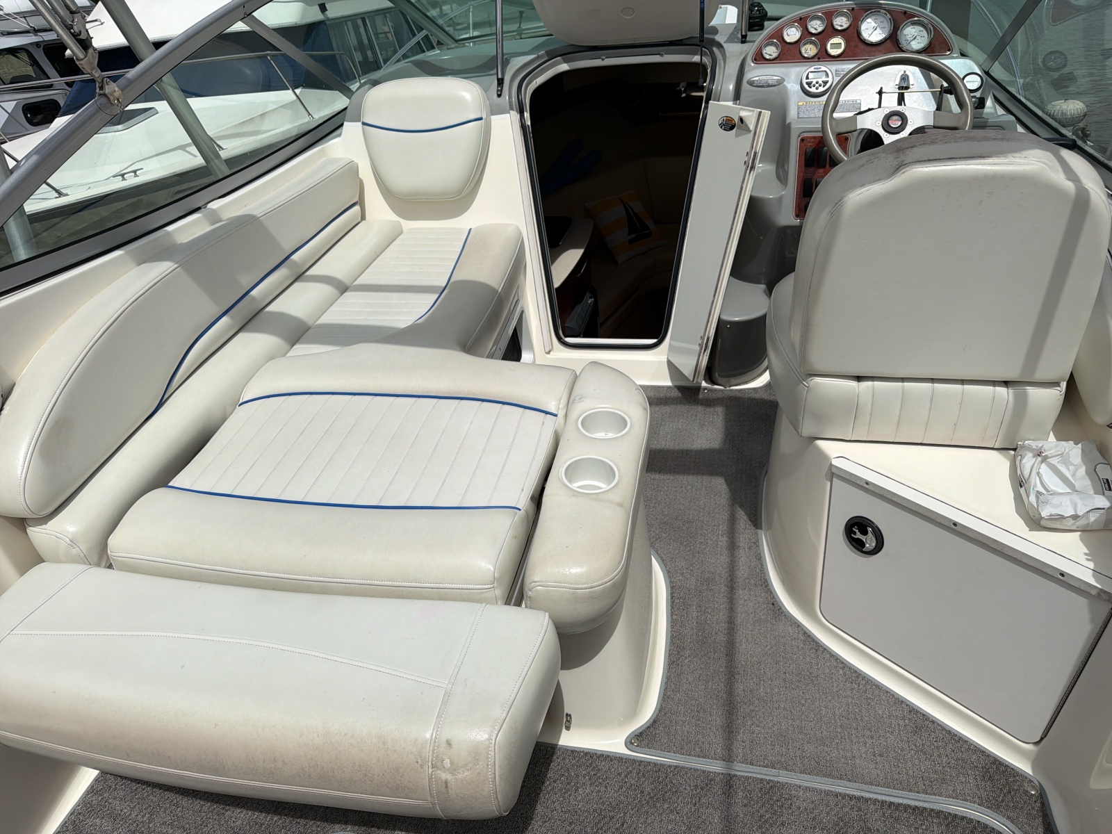 2007 Bayliner 245