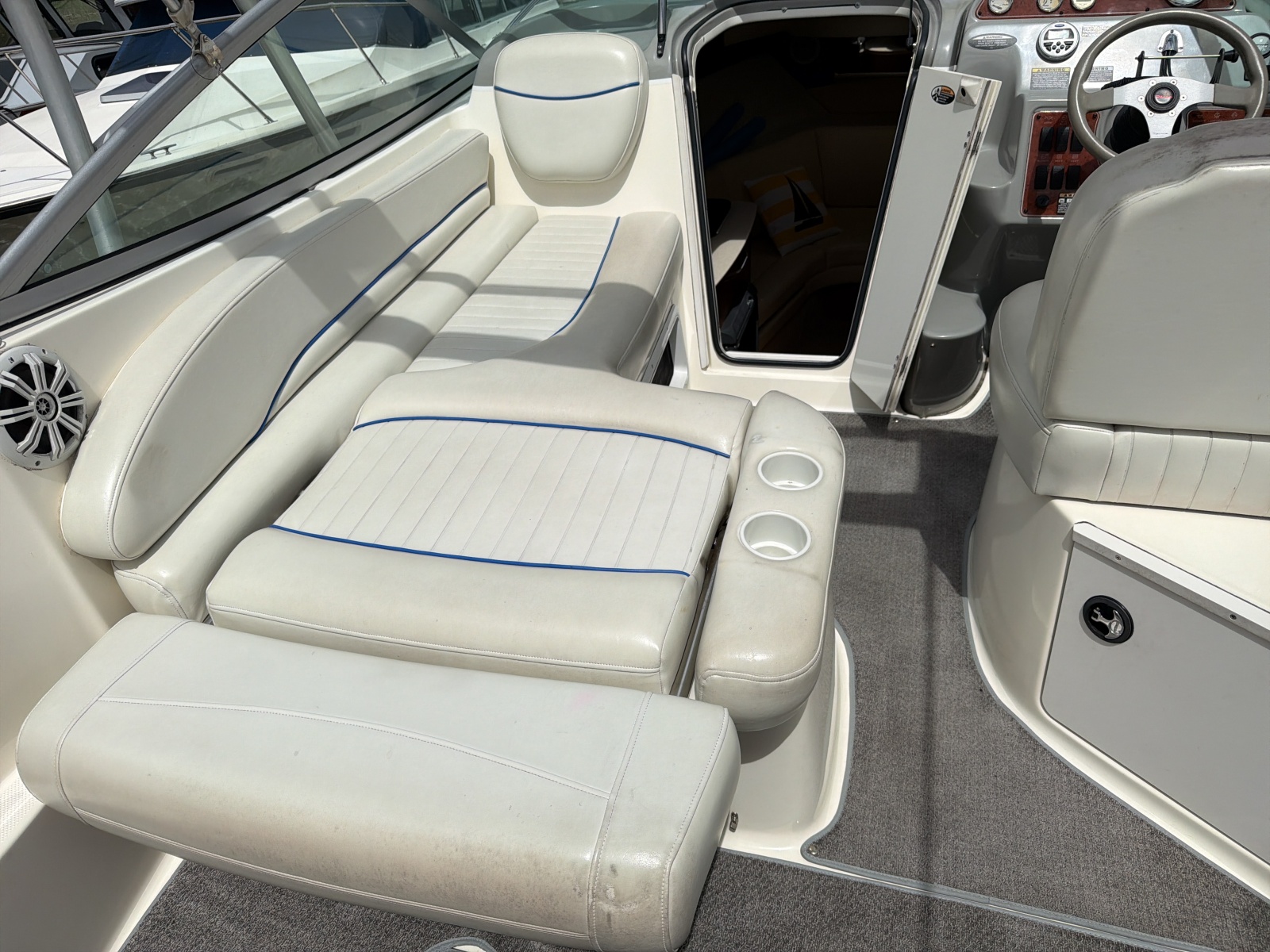 2007 Bayliner 245