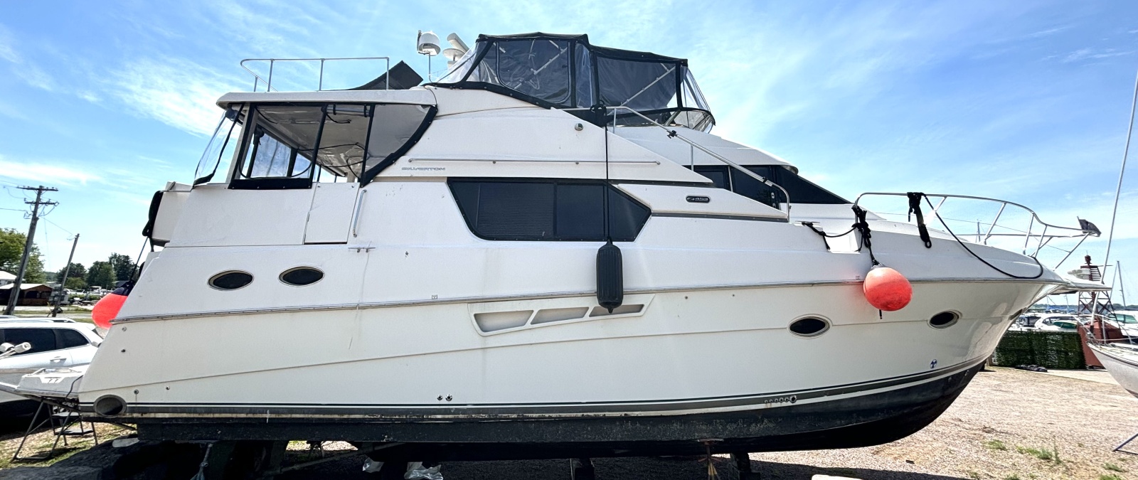 1999 Silverton 453 Motor Yacht