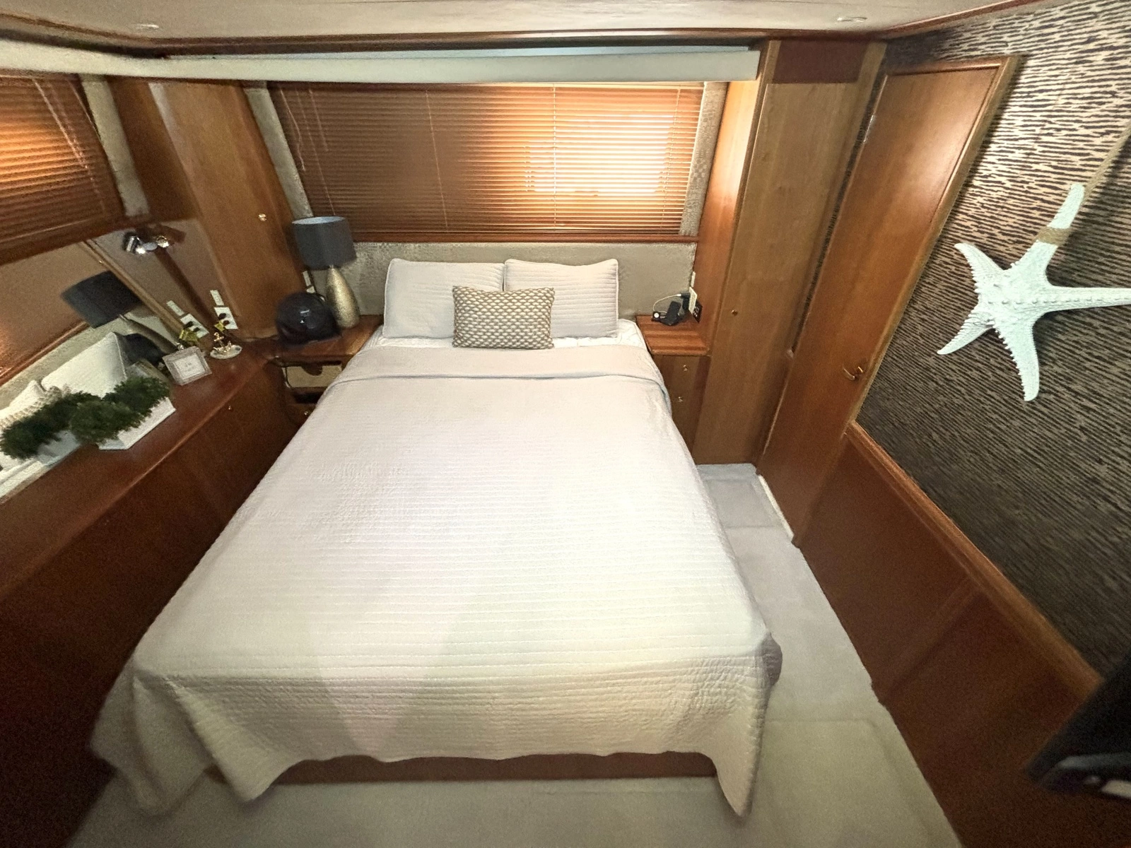 1999 Silverton 453 Motor Yacht