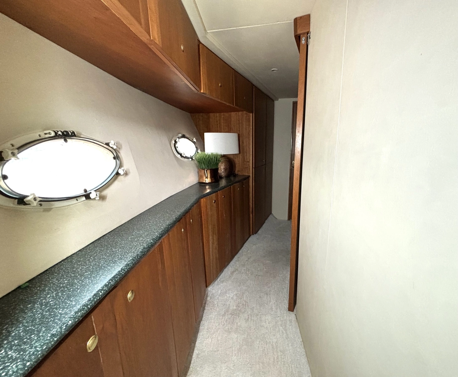 1999 Silverton 453 Motor Yacht