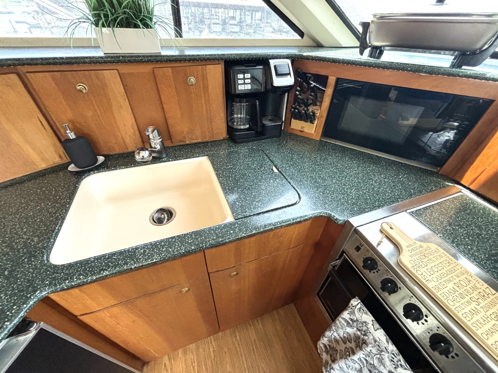 1999 Silverton 453 Motor Yacht