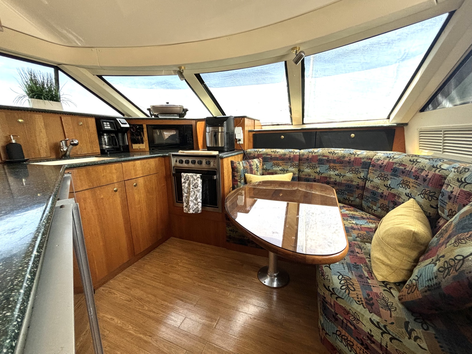 1999 Silverton 453 Motor Yacht
