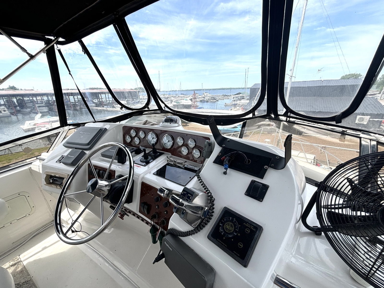 1999 Silverton 453 Motor Yacht