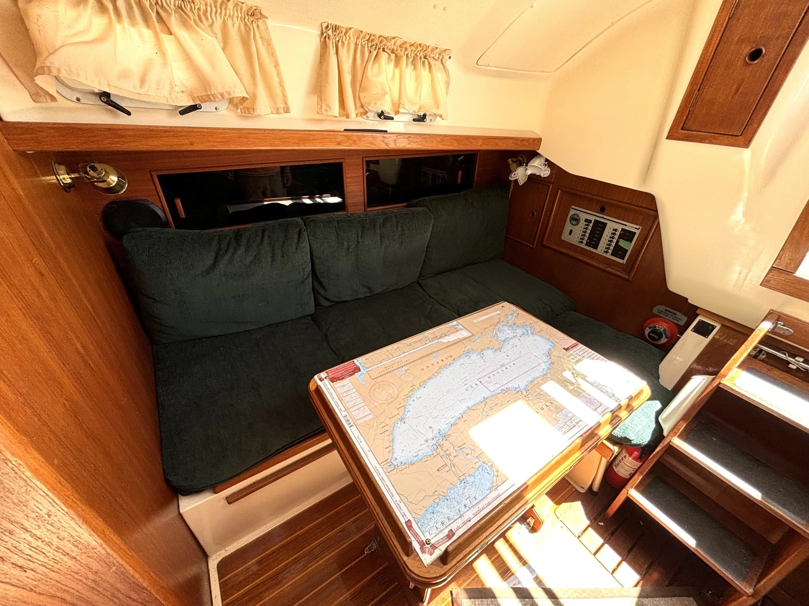 1985 Nonsuch 30 Ultra 30