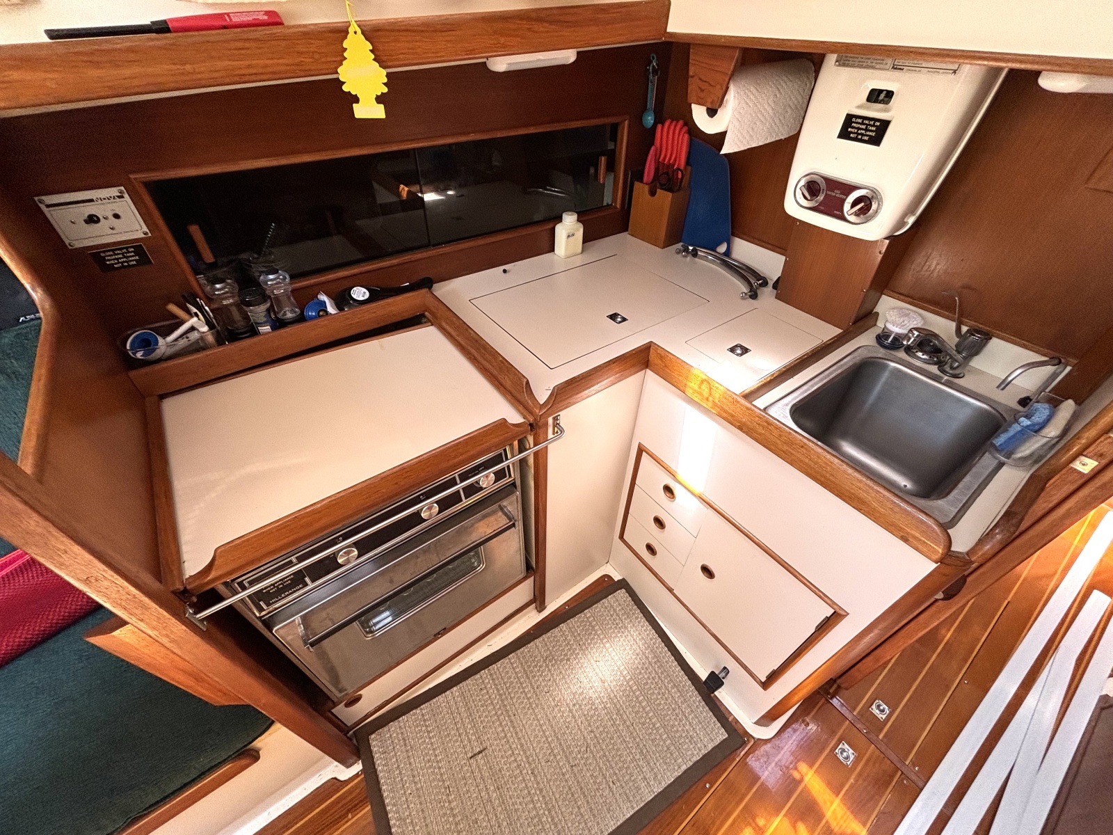 1985 Nonsuch 30 Ultra 30