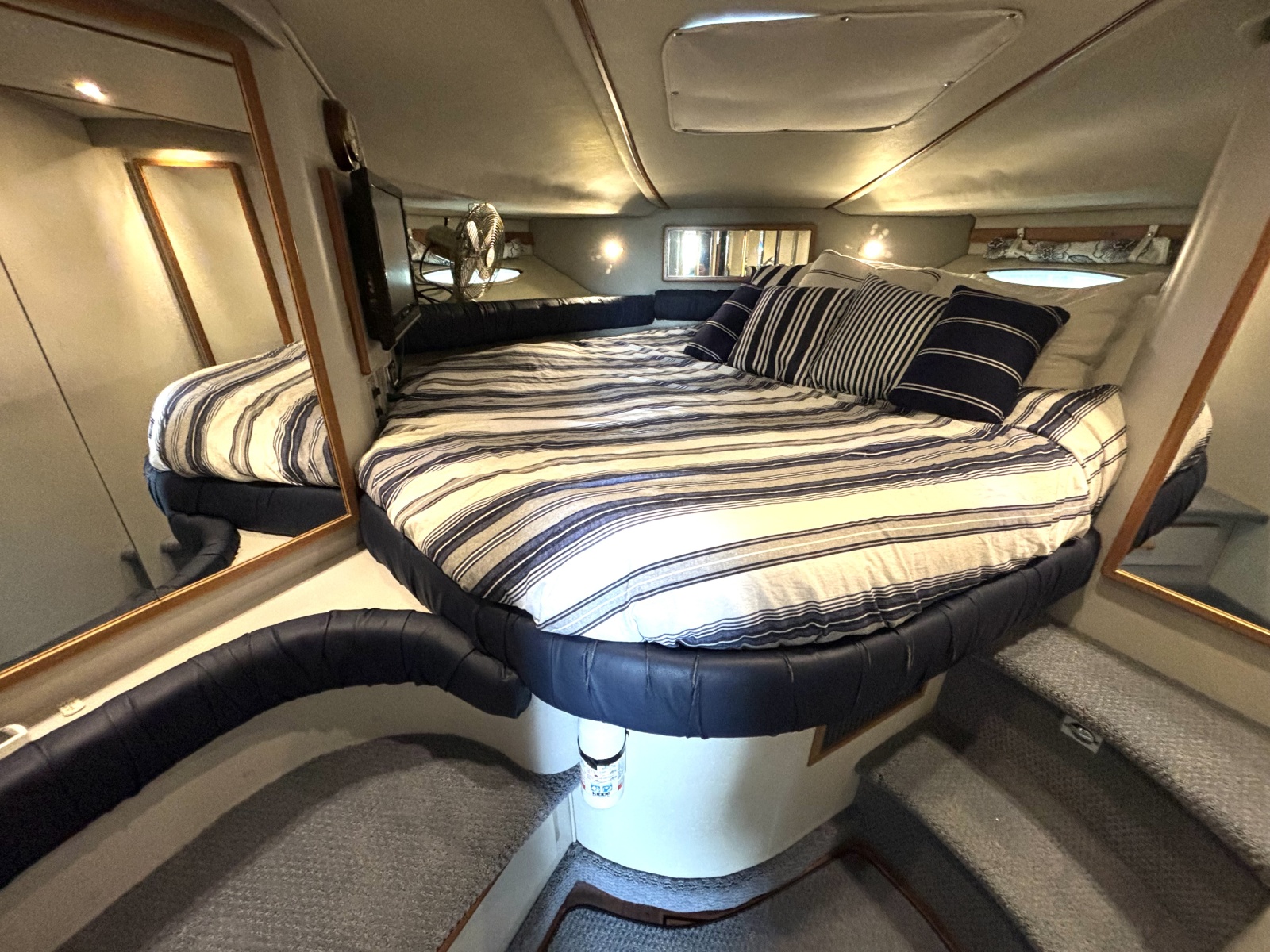 1991 Sea Ray 400 Express Cruiser 40